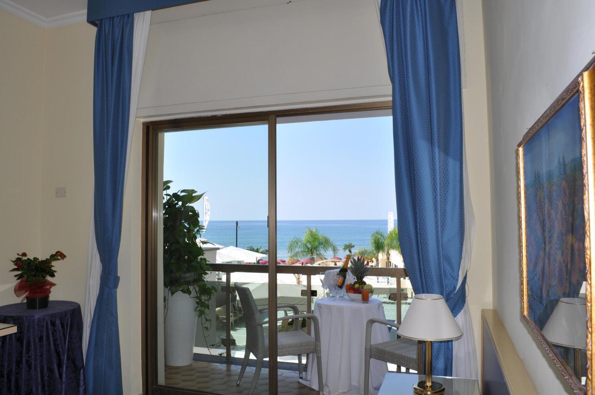 Hotel La Playa Sperlonga Esterno foto