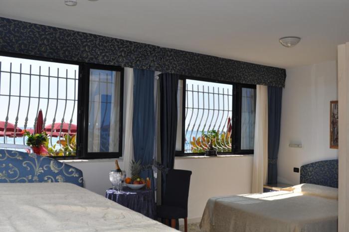 Hotel La Playa Sperlonga Esterno foto