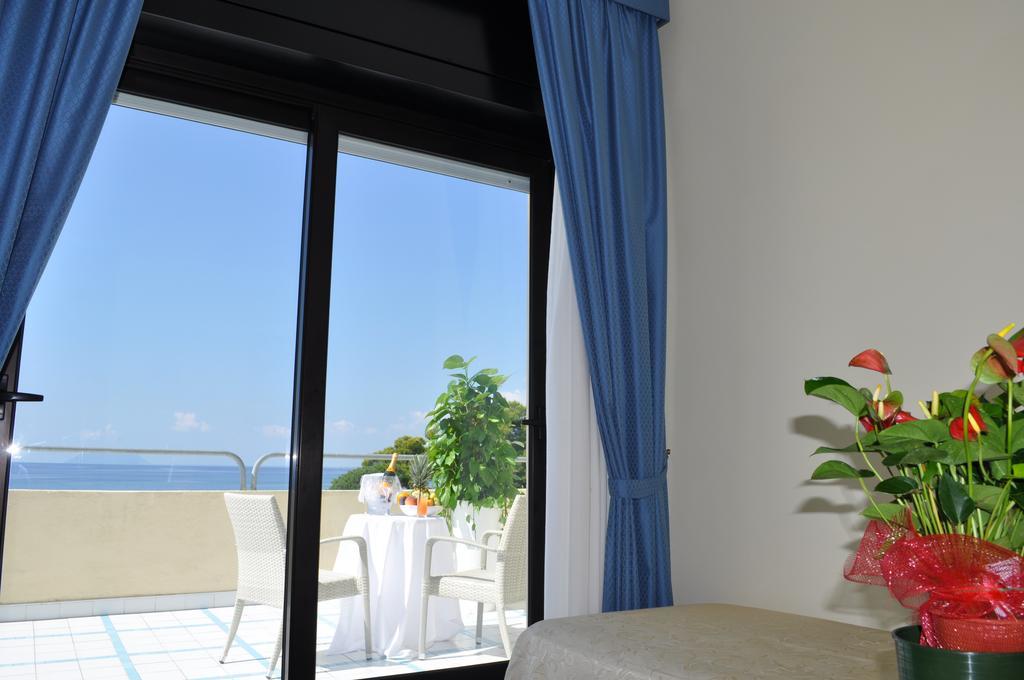Hotel La Playa Sperlonga Esterno foto
